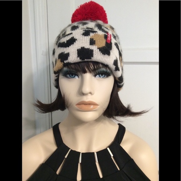 Levi’s Leopard-Print Beanie - Picture 1 of 8